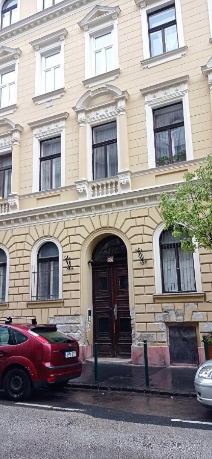 Western Apartman Budapest Esterno foto