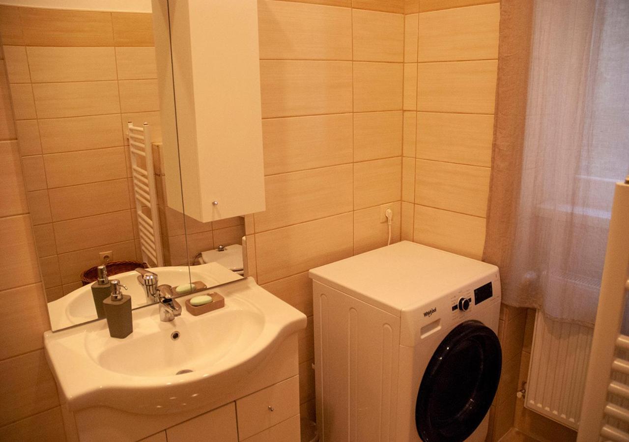 Western Apartman Budapest Esterno foto