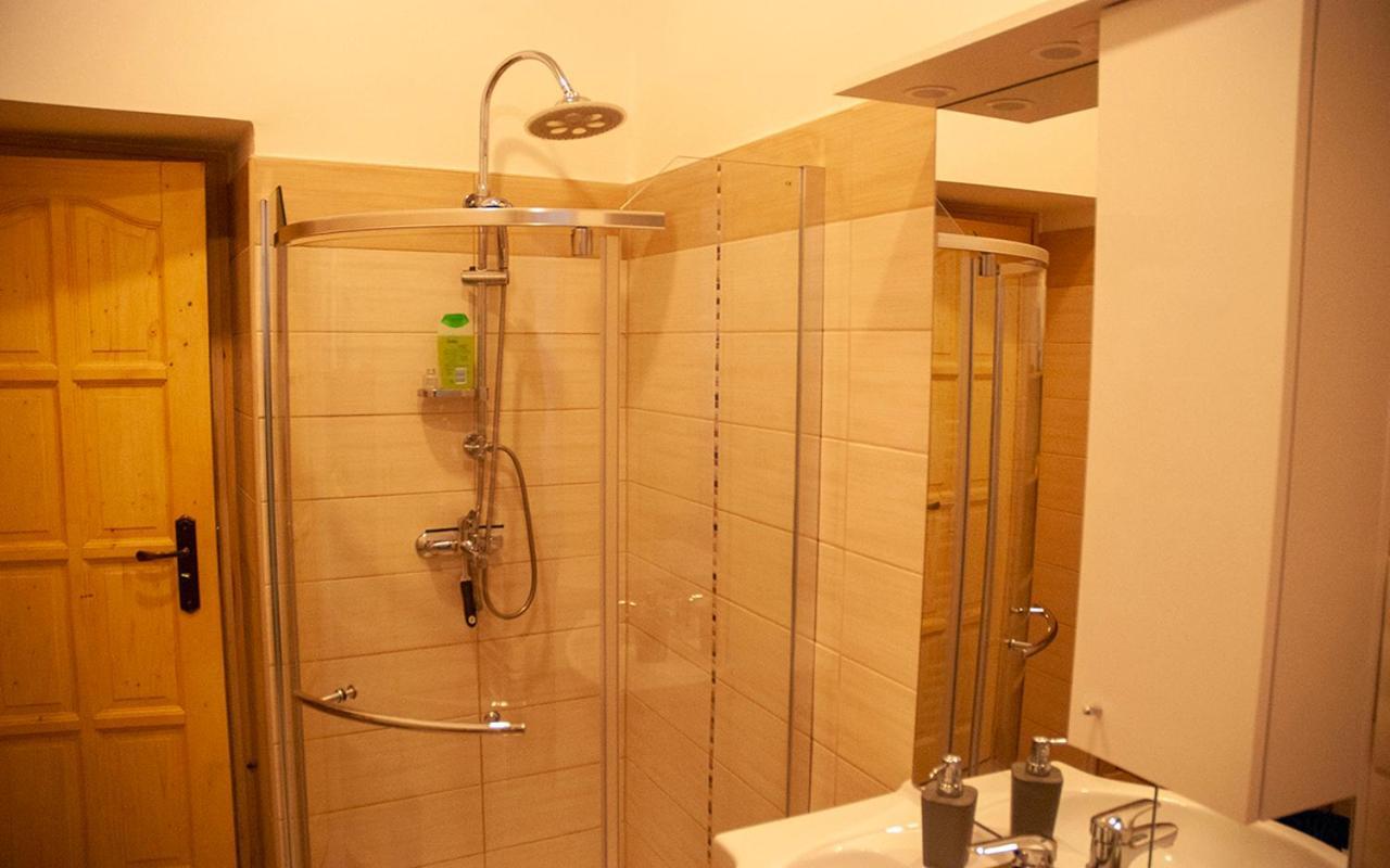 Western Apartman Budapest Esterno foto