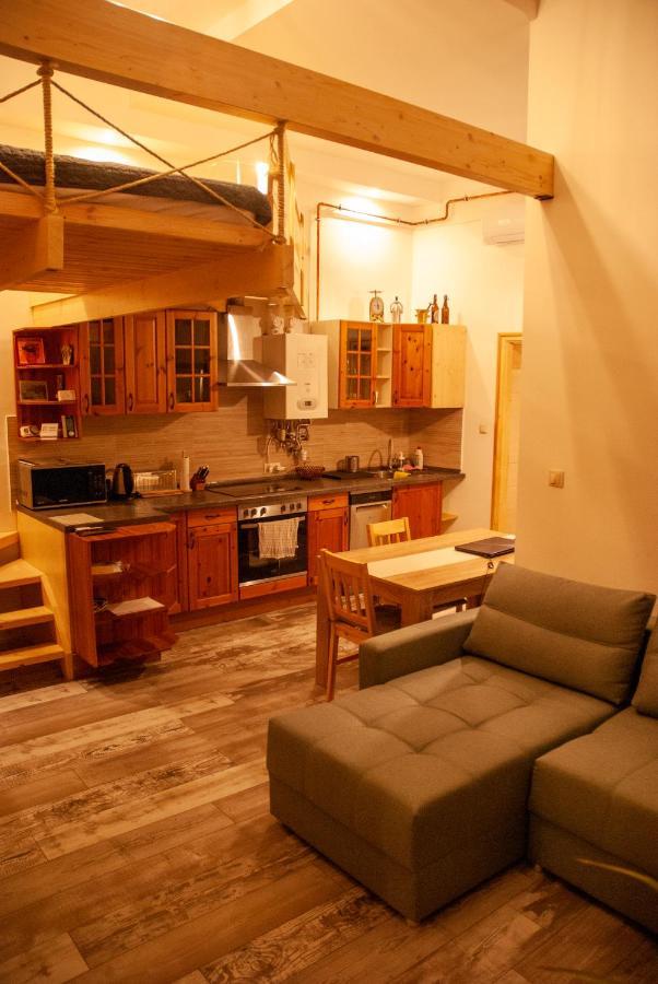 Western Apartman Budapest Esterno foto