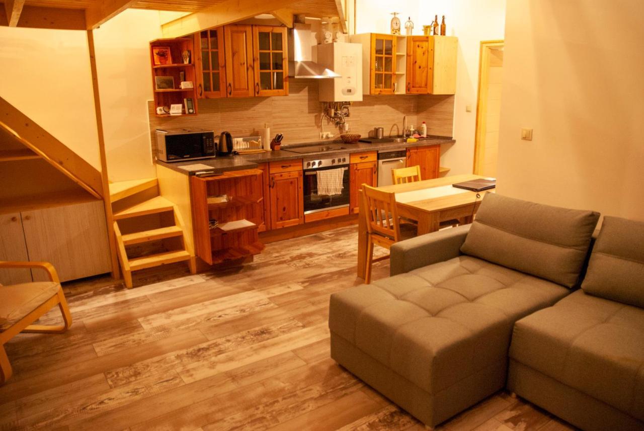 Western Apartman Budapest Esterno foto
